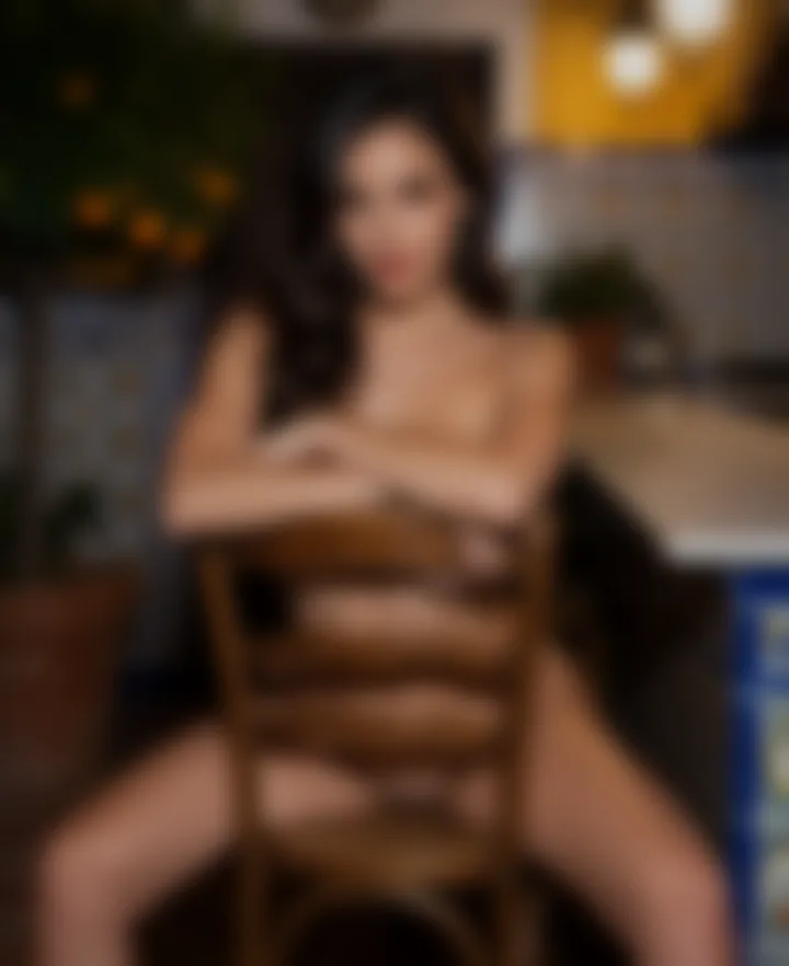 Amalia, a private photo, blurred until unlocked