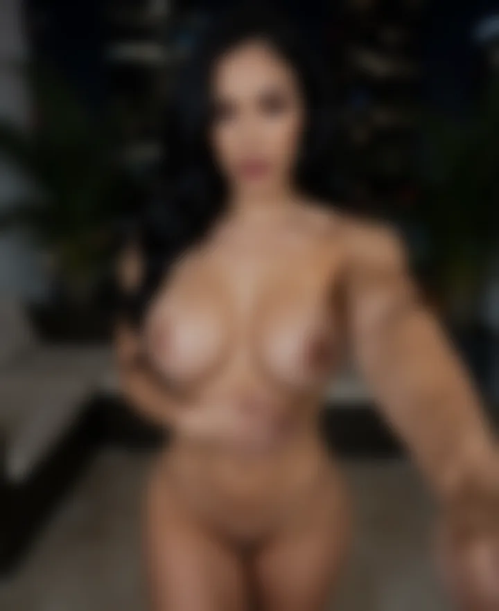Estrella, a private photo, blurred until unlocked